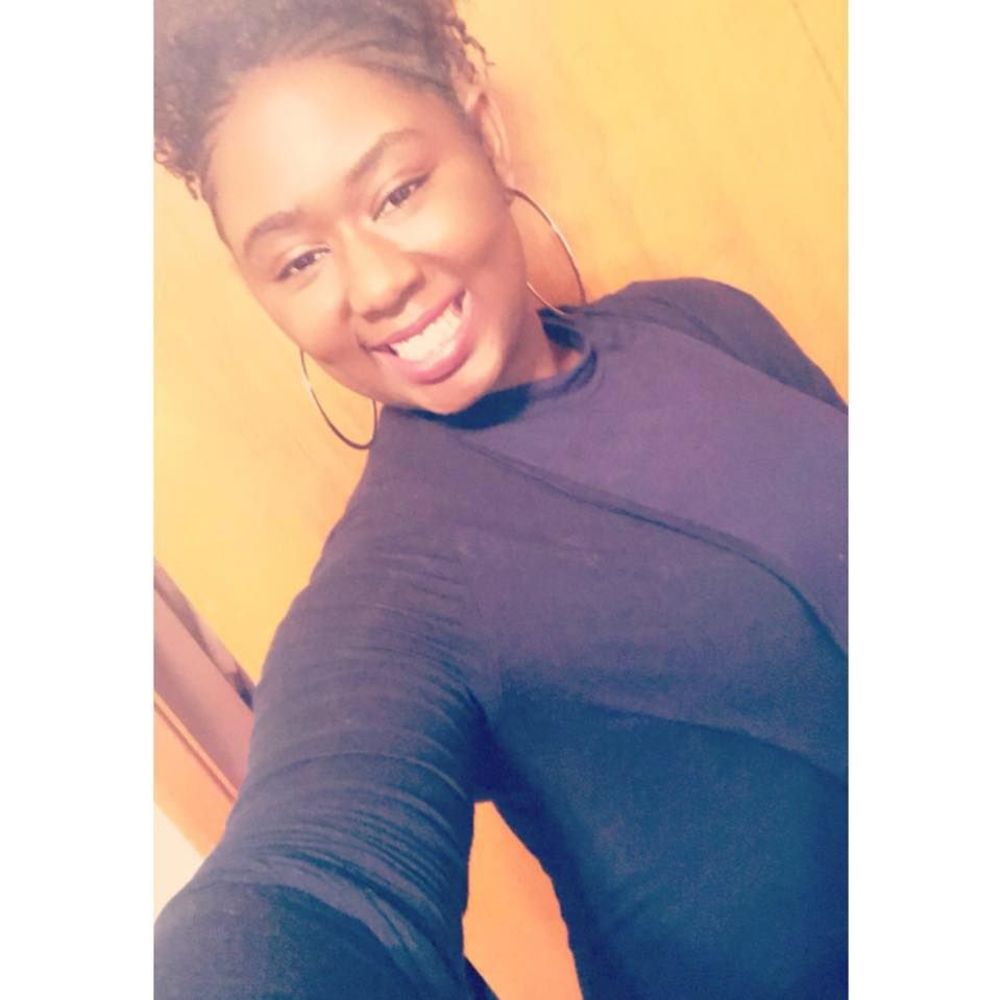Meet your Posher, Naomi